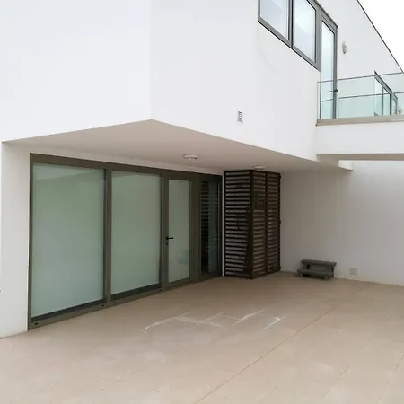 Silver Coast Heights G 빌라 로리냐